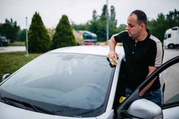 Shield Your Windshield: 10 Essential Tips to Prevent Damage in Harsh Weather